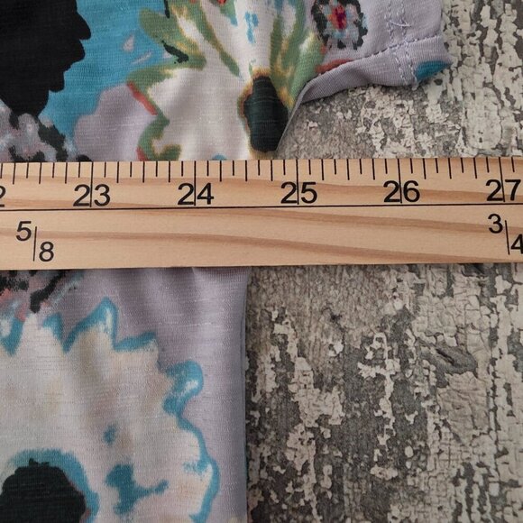 Sew in Love Woman's Short Sleeve Floral Blouse Size Large - Picture 6 of 7